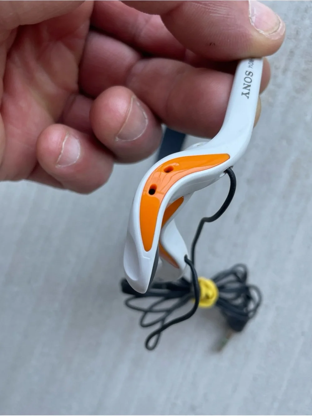 Sony MDR W014 Sports Walkman White Orange In Ear Headphones Tested Working